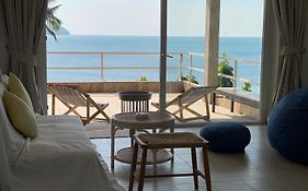 Baan Jai Dee Beach Front Hotel